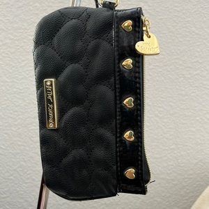 Betsey Johnson black heart wristlet GUC